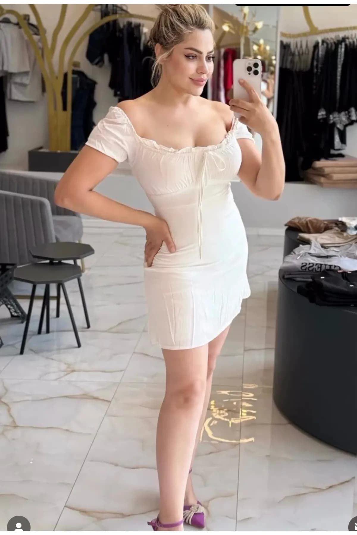 Büzgülü Omuzlu Mini Elbise Beyaz