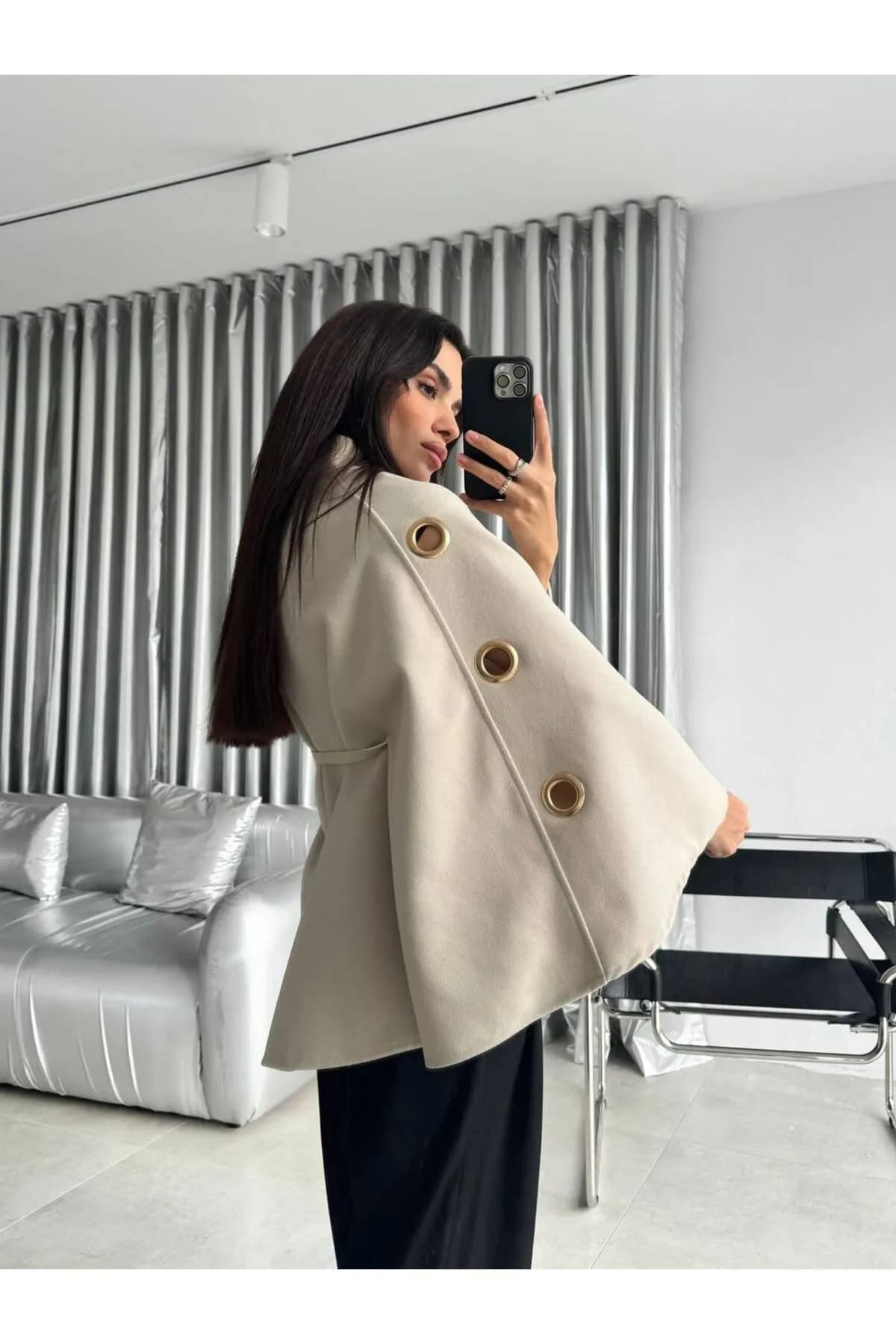 Kadın Bej Kuş Gözlü Oversize Panço Ceket