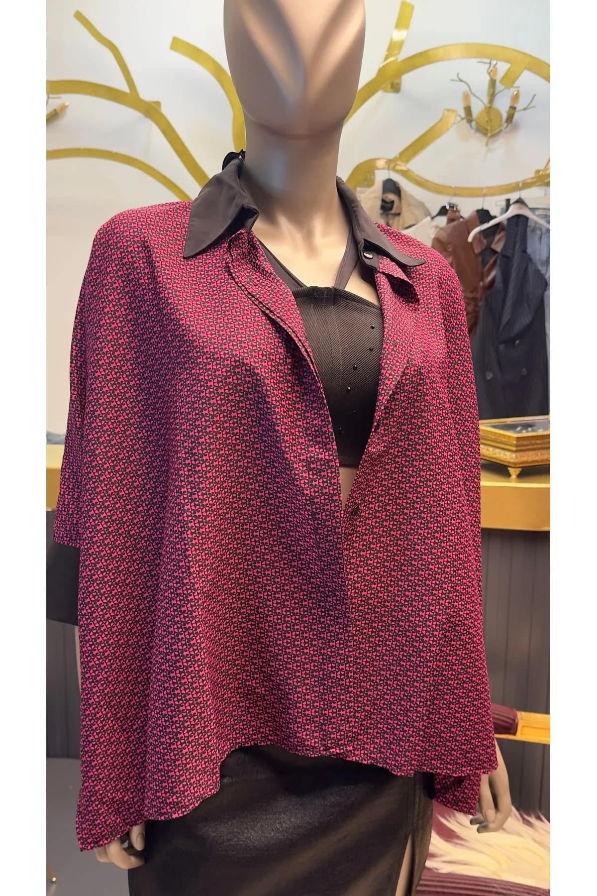 Siyah Garnili Desenli Oversize Kadın Gömlek — görsel 3