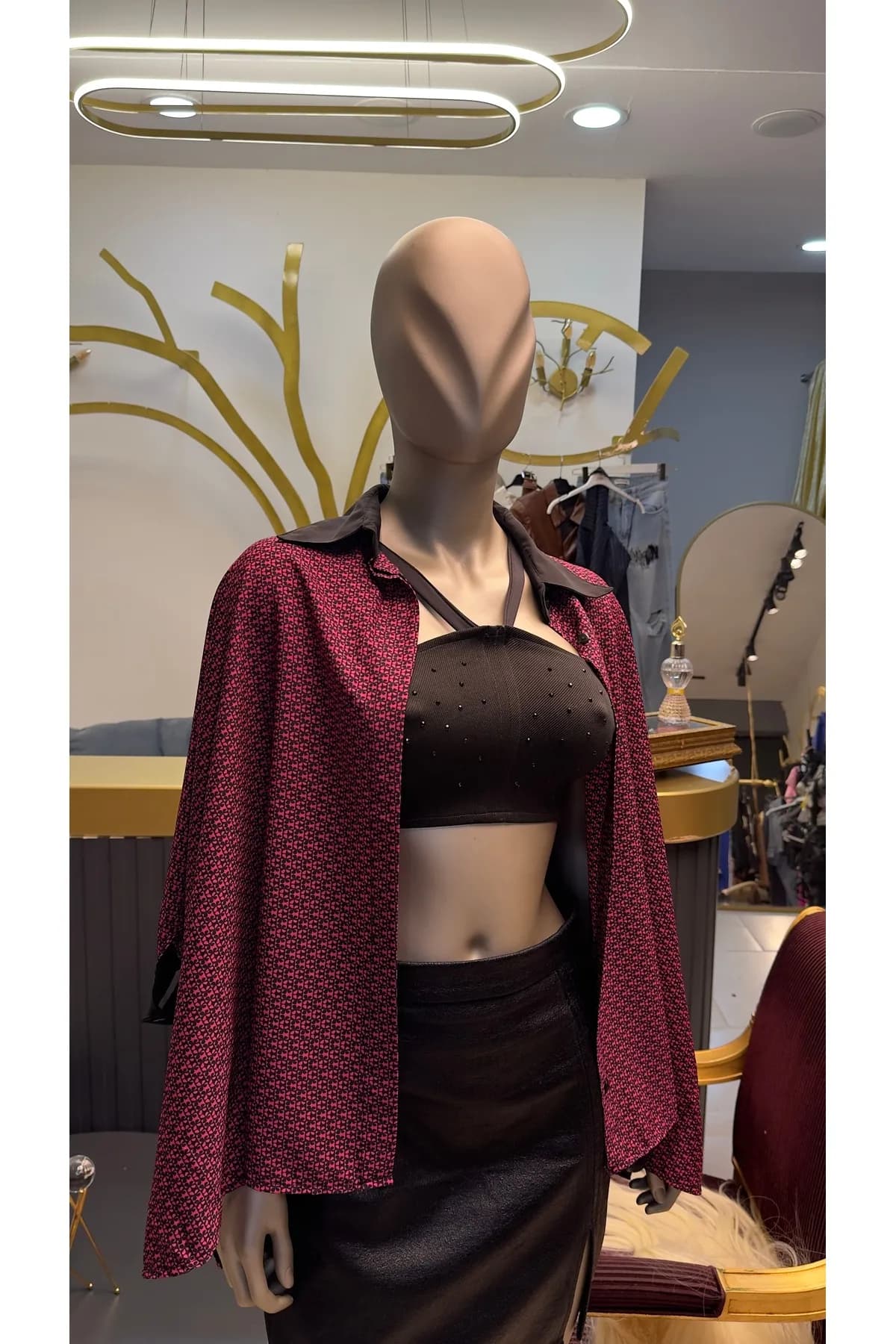 Taş Detaylı Çapraz Askılı Siyah Crop Bluz — görsel 4