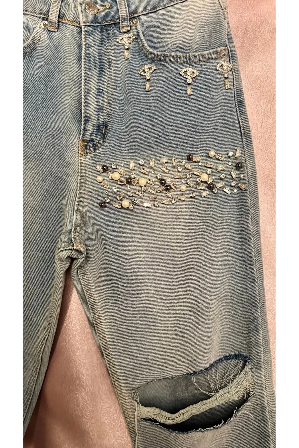 Crystal Bloom Couture Jean | El İşlemeli Taş & İnci Detaylı Premium Denim — görsel 4