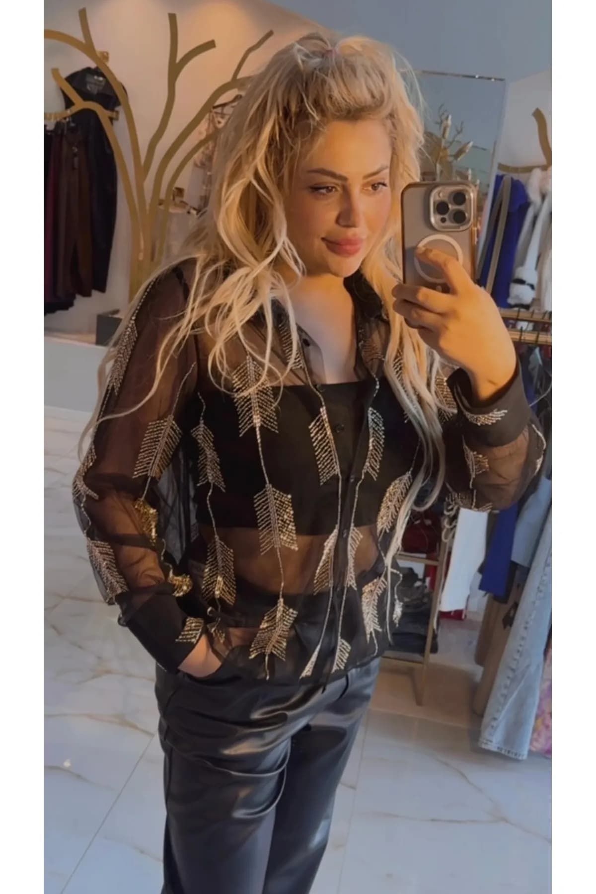 siyah dantel transparanl bluz, volanlı bluz, siyah şık bluz, zarif bluz — görsel 2