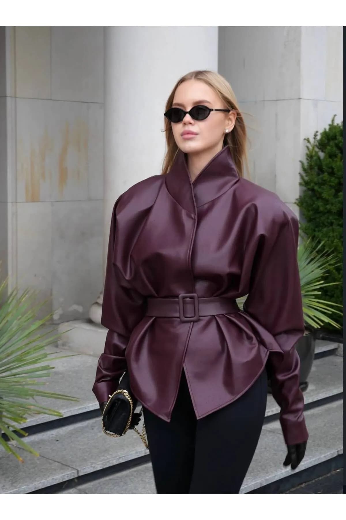 Bordo Deri Görünümlü Kuşaklı Oversize Ceket | Modern & Lüks Tasarım — görsel 2