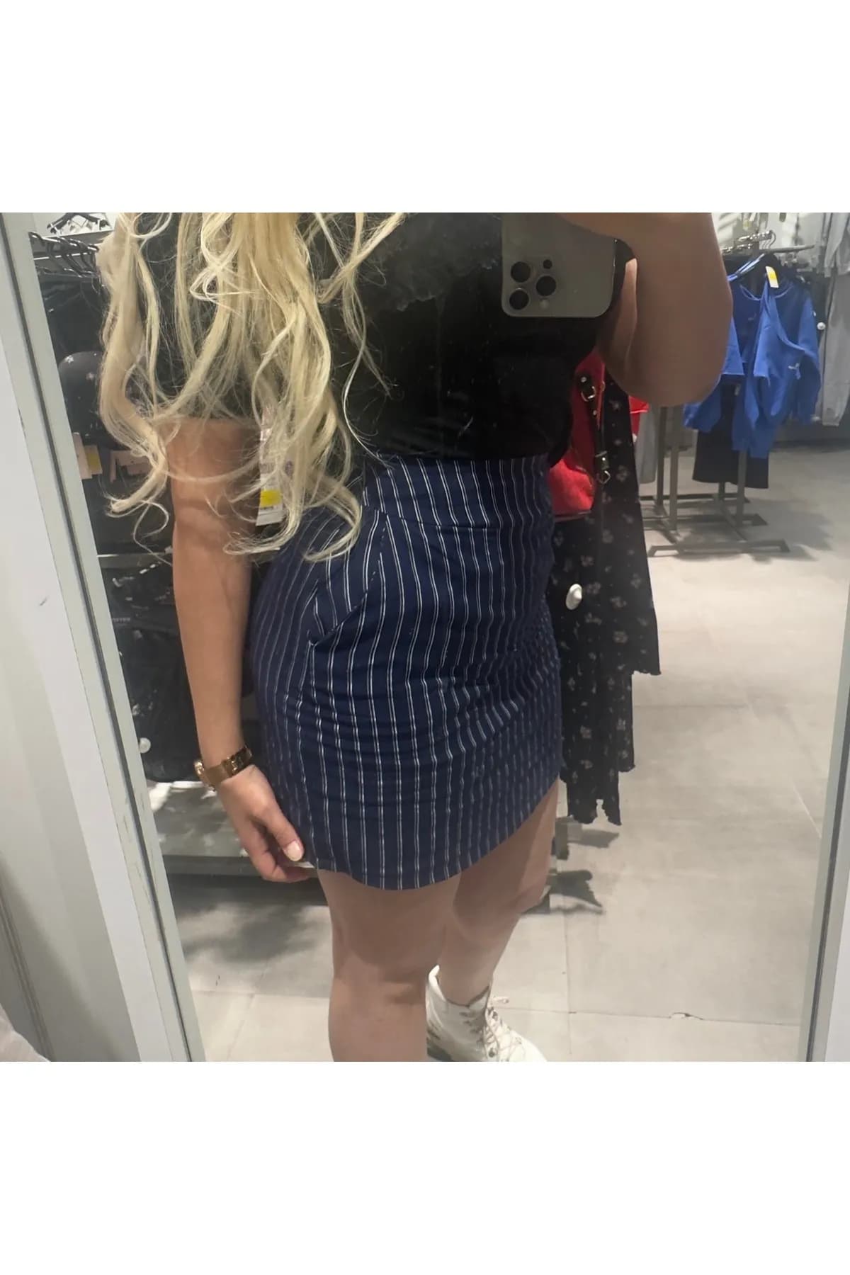 Premium Fit Çizgili Mini Etek – Günlük & Gece Şıklığı — görsel 2