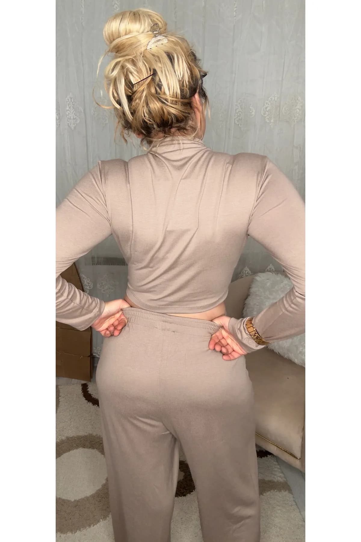 Fit Soft Kumaş Boğazlı Crop & Jogger İkili Takım – Taupe — görsel 4