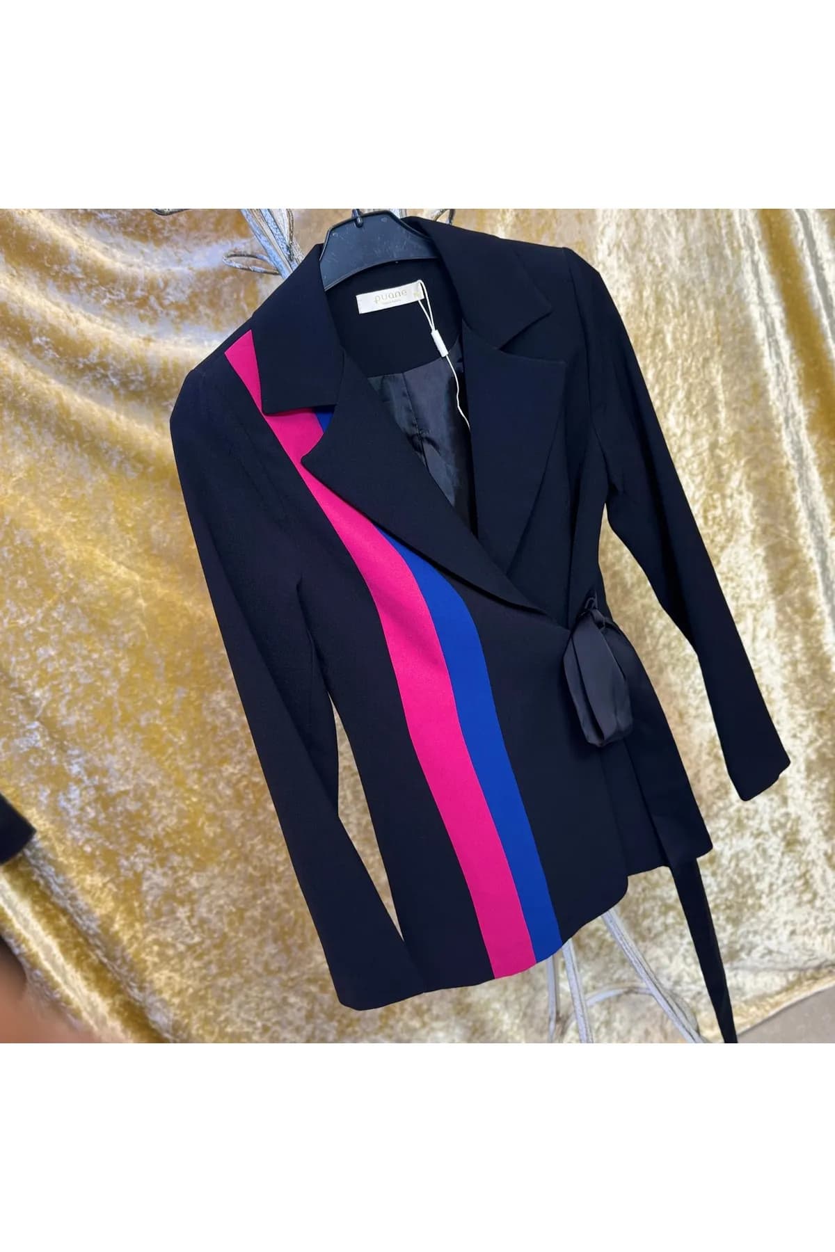 Renk Şeritli Siyah Blazer – Modern & Enerjik — görsel 2