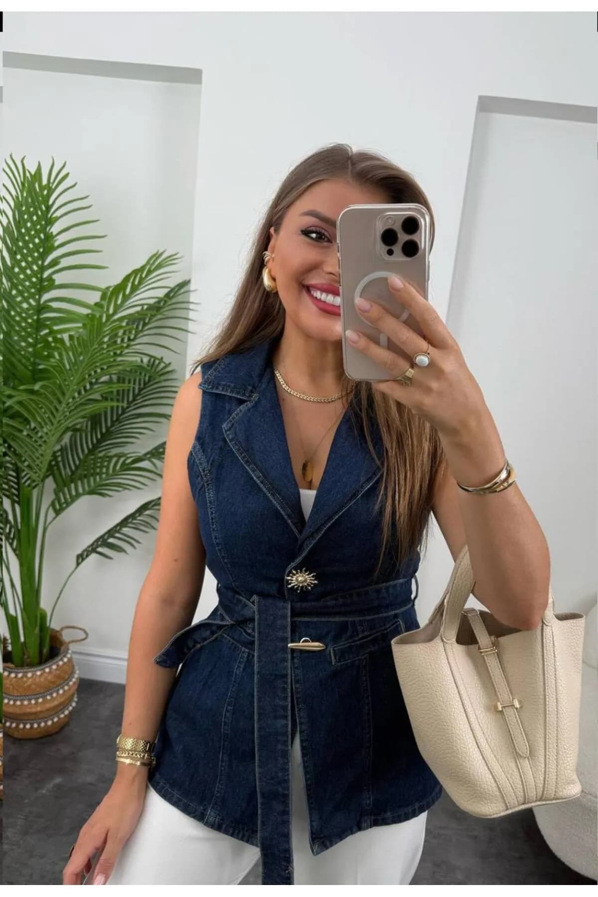 Kuşaklı Lacivert Denim Yelek – Şıklığın Güç Formu — görsel 2